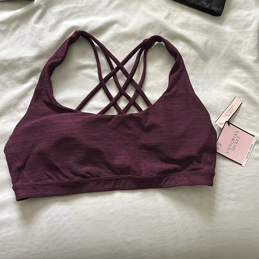 NWT Victoria’s Secret sports bra